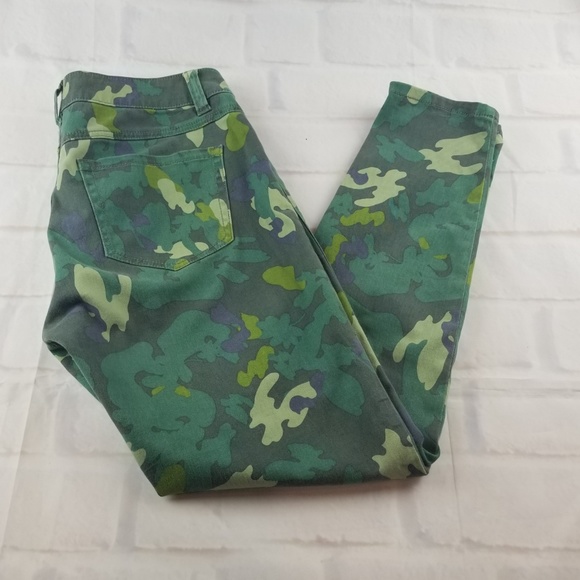 CAbi Denim - Cabi Camouflage Skinny Jeggings